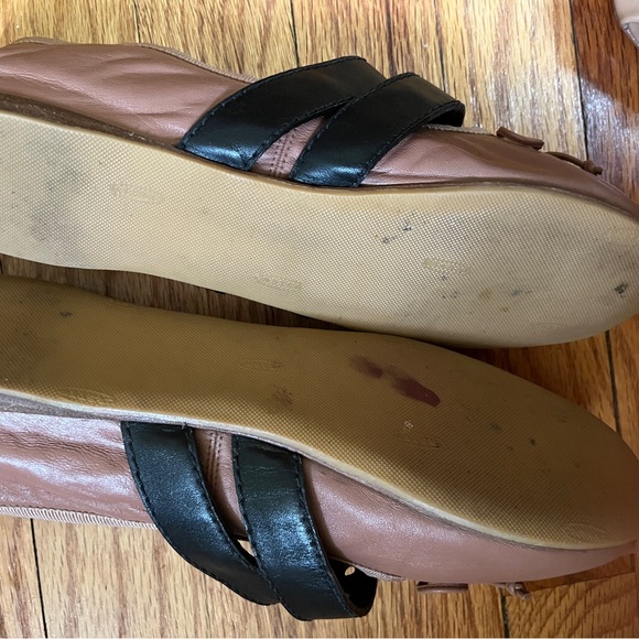 Miu Miu Black and Brown Loafers with Timeless Elegance - Picture 6 of 6